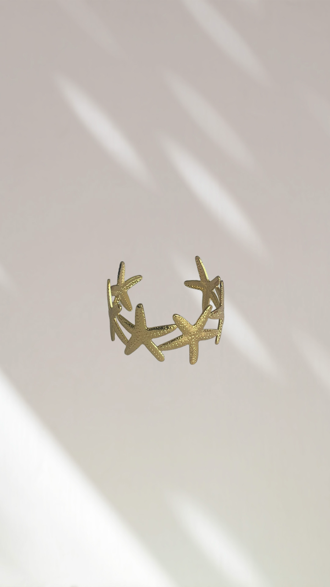 Bracelet manchette étoiles